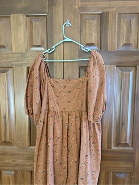 ARULA Rust Floral Puff Sleeve  Dress